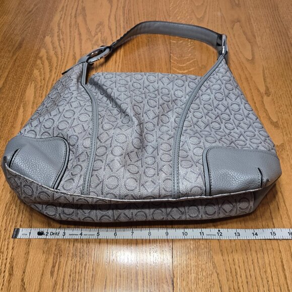 Calvin Klein Ivy Novelty Hobo Gray/silver - Picture 12 of 14